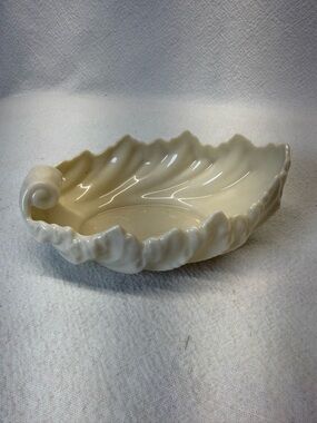 VINTAGE LENOX ivory porcelain bowl Lenox "Acanthus Leaf" collection Made in USA